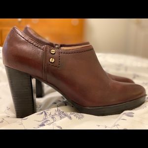 Clark ankle bootie